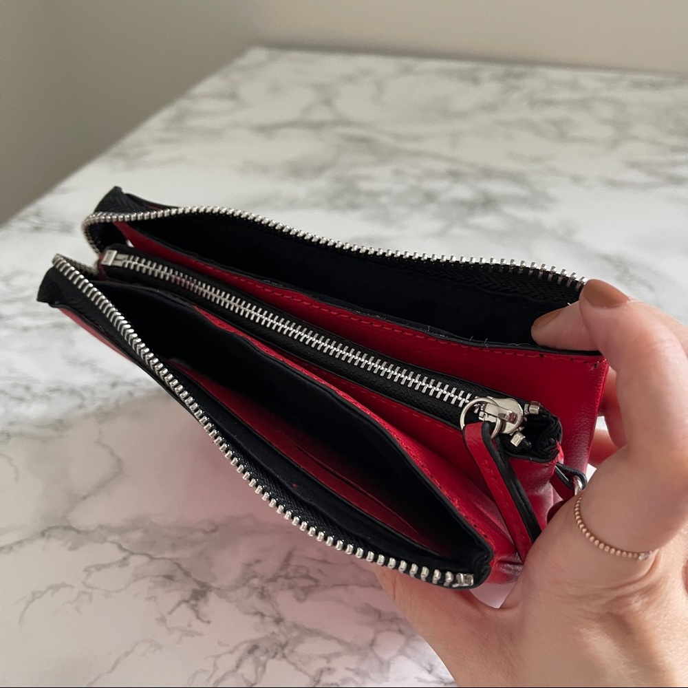 Zara small zipper pouch with detachable chain - Picture 7 of 8